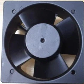 Cua txias kiv cua ntawm ncaj qha ntawm cov chav kawm MIL